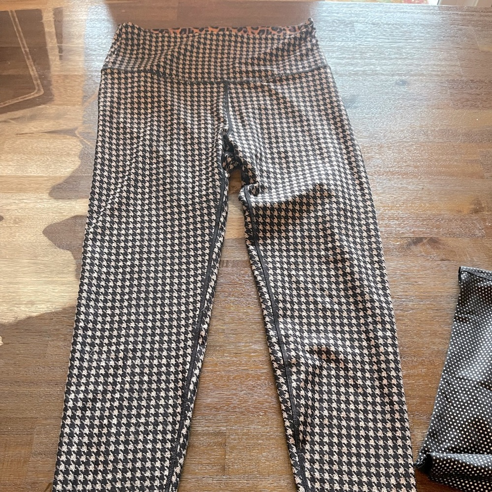 NWOT XL WITH LEGGINGS- Reversible!